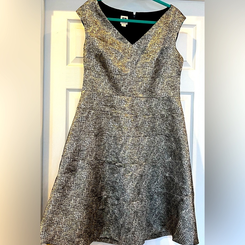 EUC Anne Klein Metallic Formal Dress